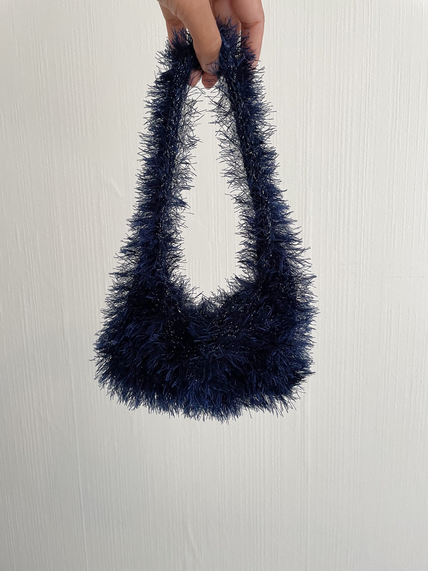 Knitted fluffy mini bag - midnight blue